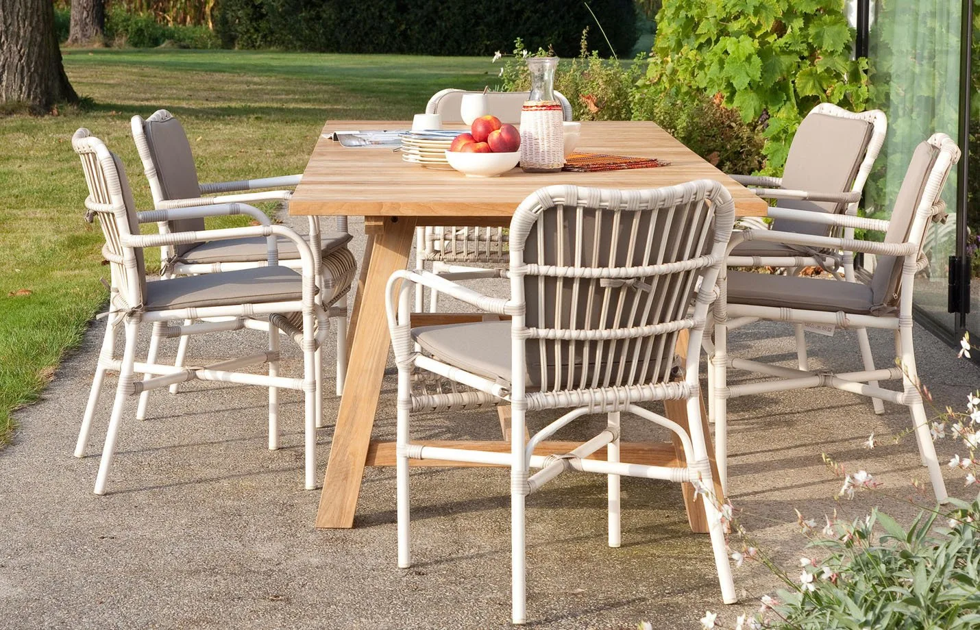 Lucy dining armchair outdoor LS01