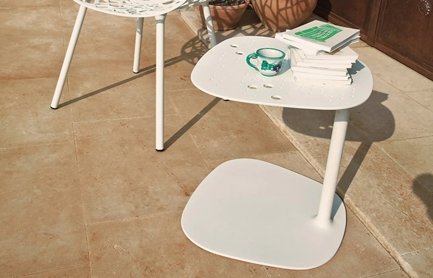 Aikana Side Table LS1