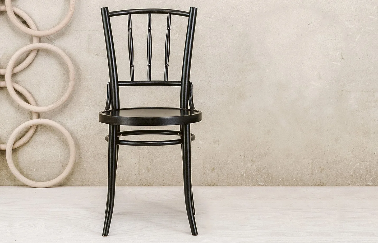 Dejavu 378 chair black 2